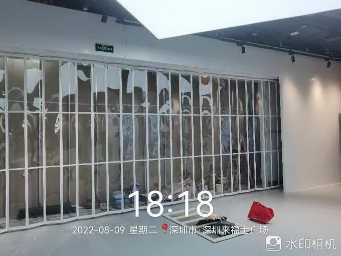 推拉折疊門
